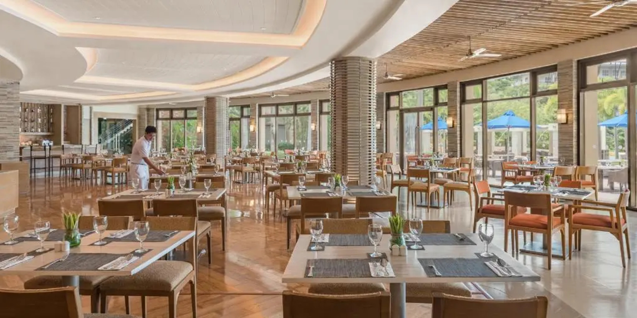 Pico De Loro - Myna B Studio