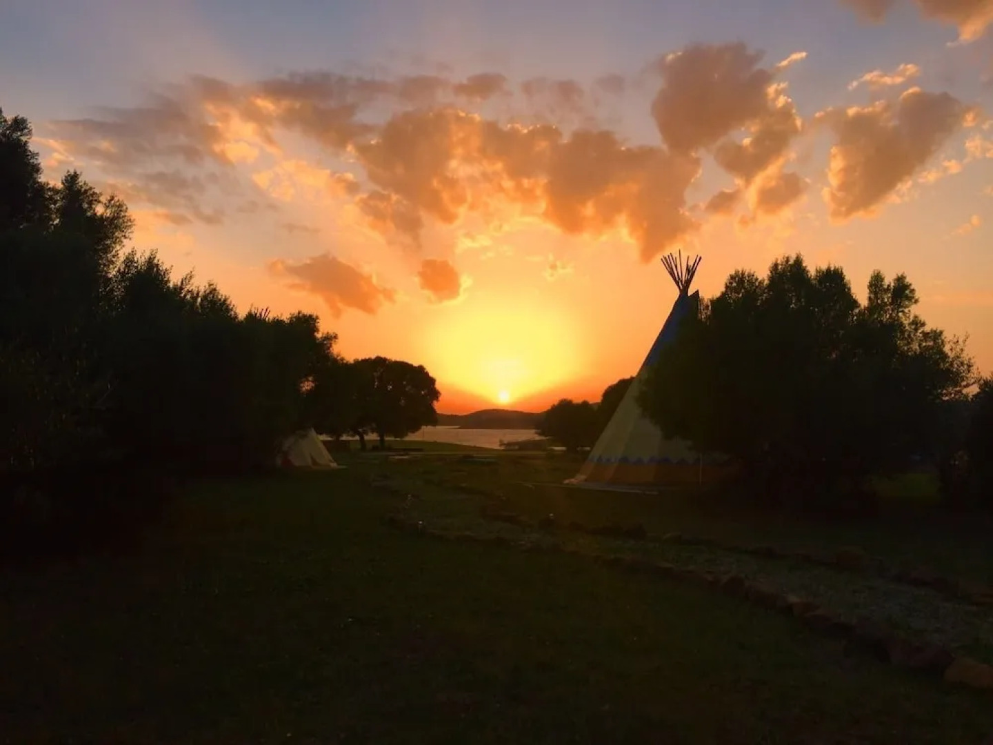 Wakana Lake Glamping