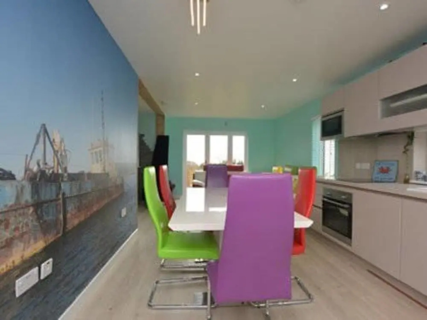 Beach House with Hot tub and Sauna