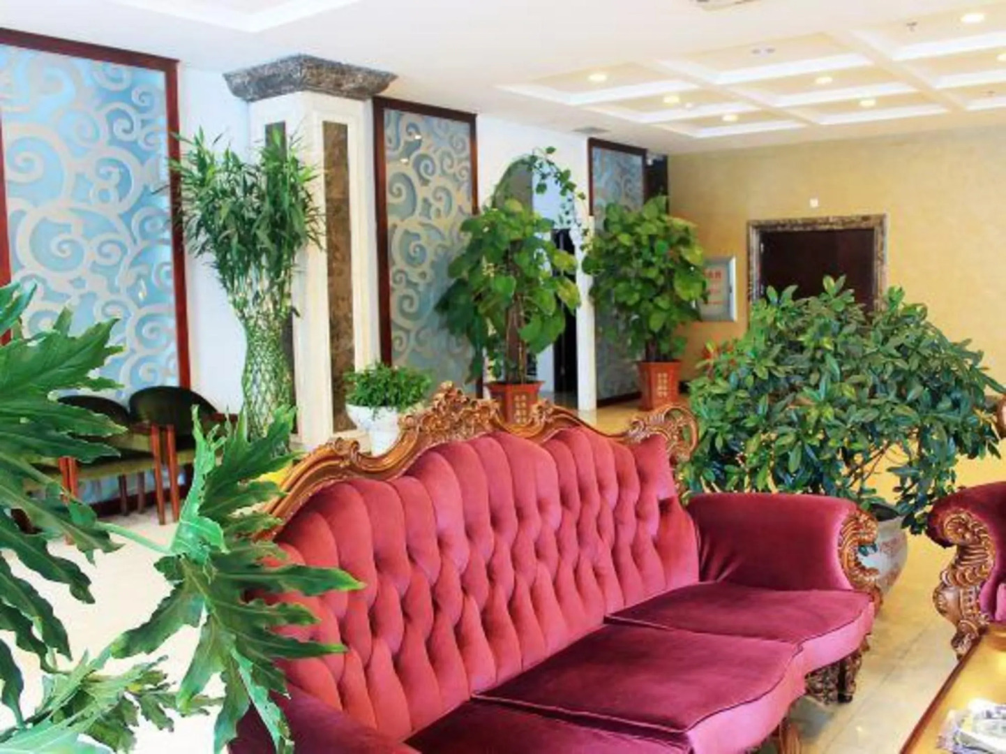 Taike Business Hotel