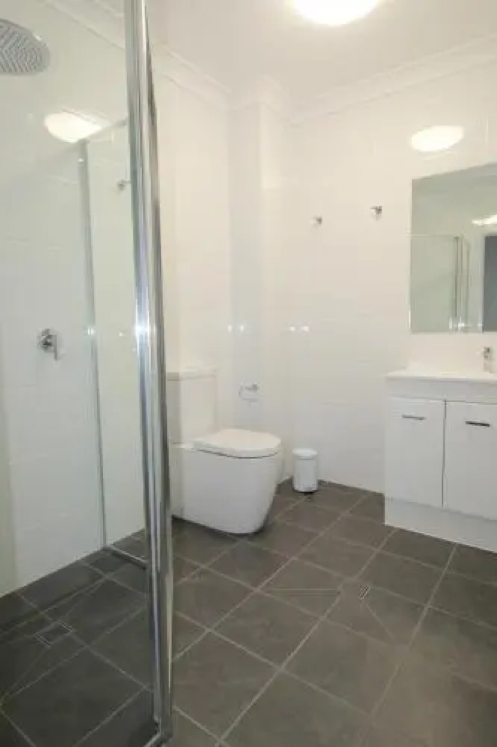 Dolphin Court 1 1 Gowing Street