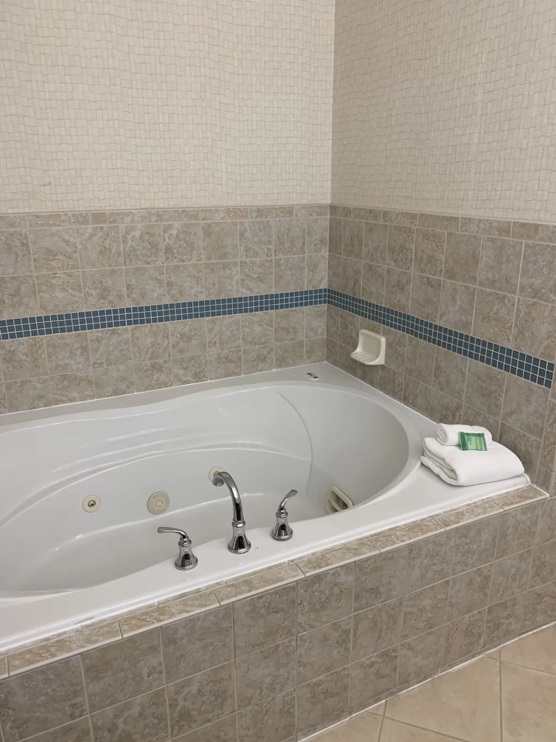 Holiday Inn Express Hotel & Suites Torrington by IHG