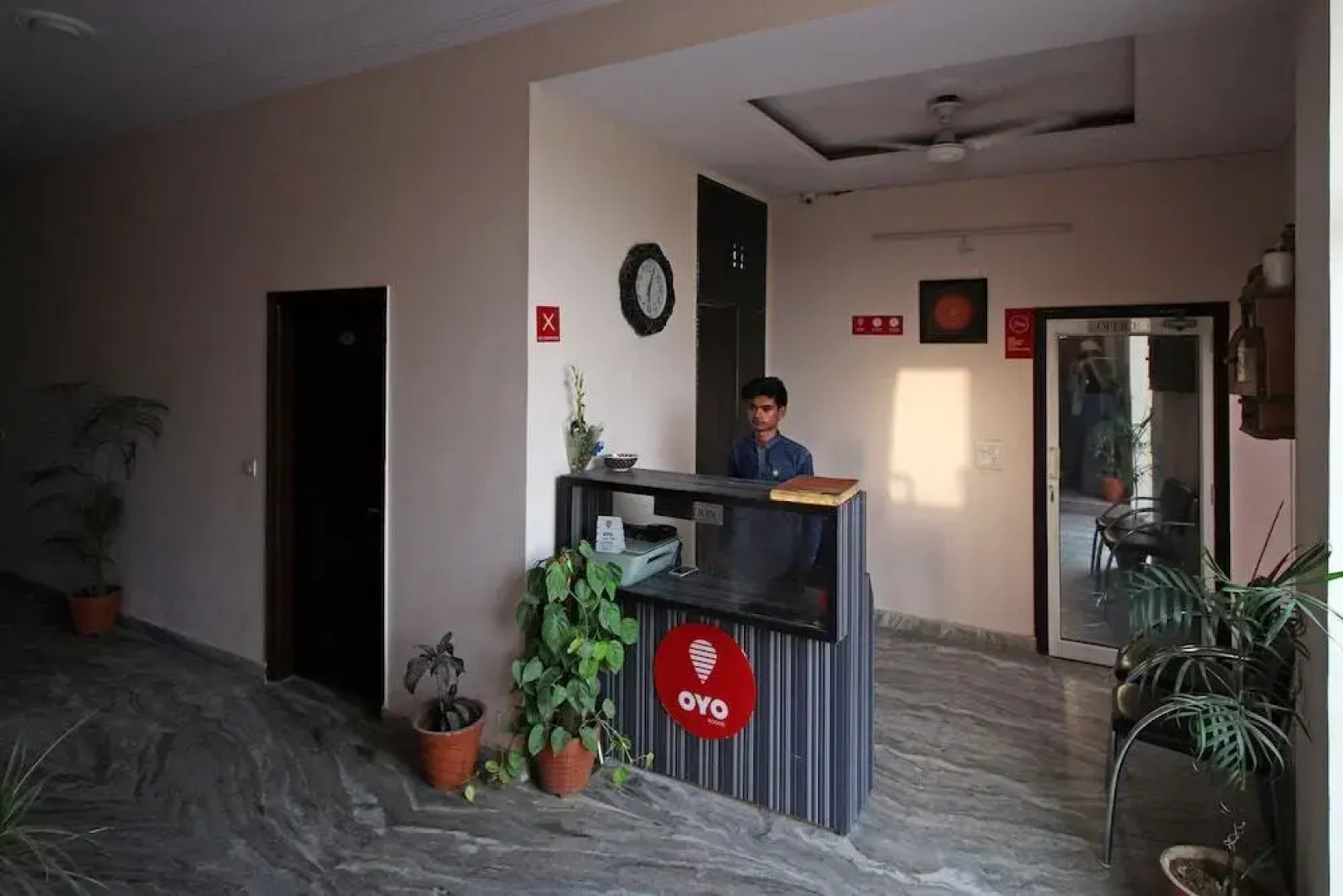 Hotel City Rooms Greater Noida by OYO Rooms