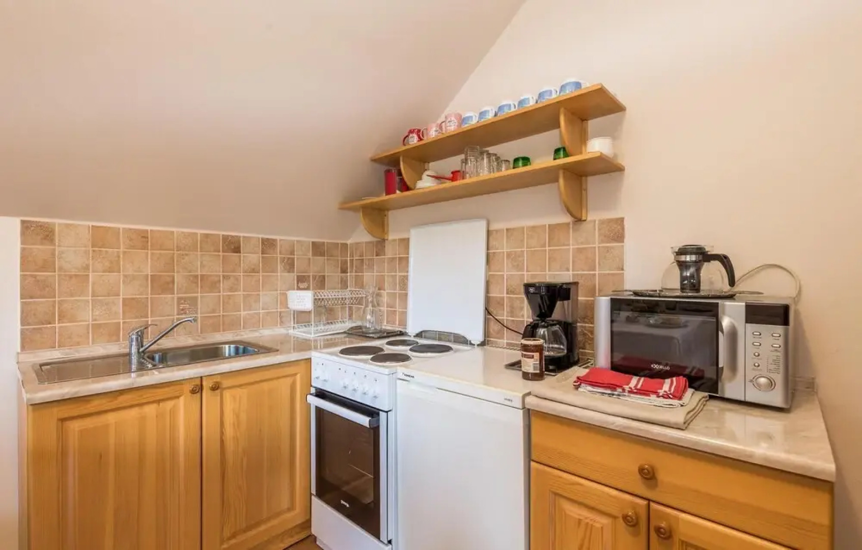 Stunning Home in Slunj With 3 Bedrooms, Wifi and Outdoor Swimming Pool