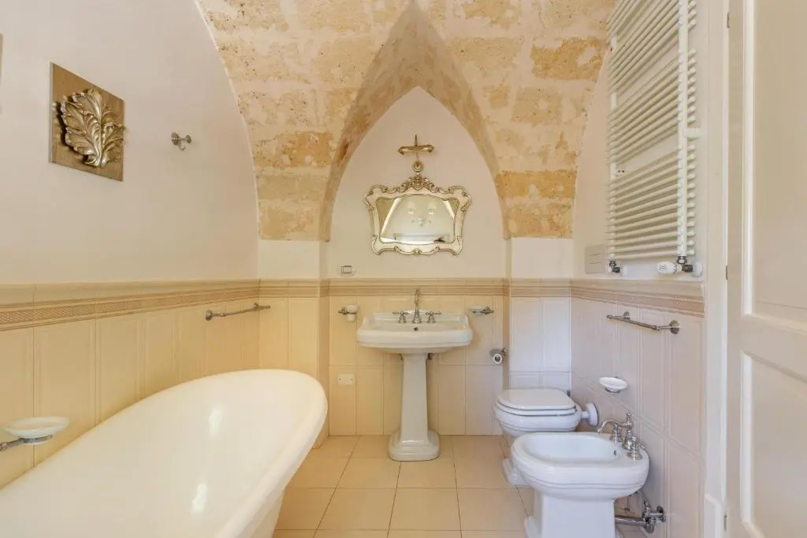 Villa Medici alla Macchia by BarbarHouse