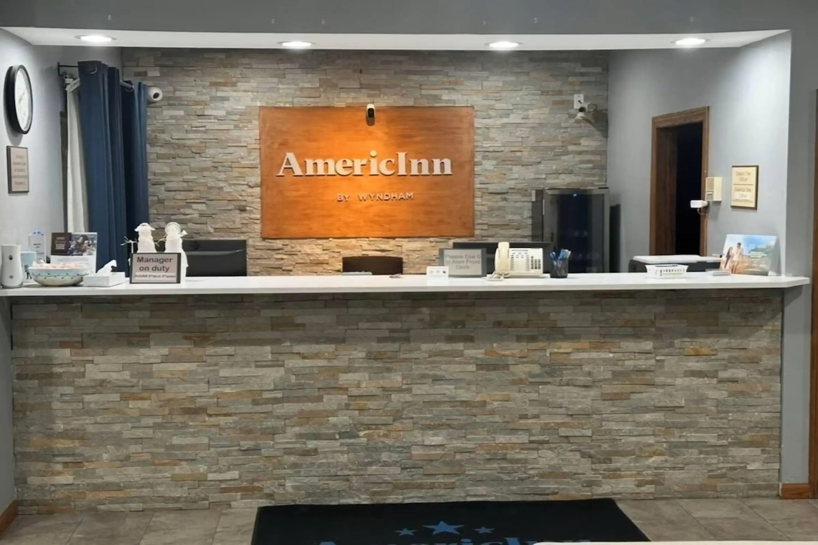 AmericInn by Wyndham Galesburg