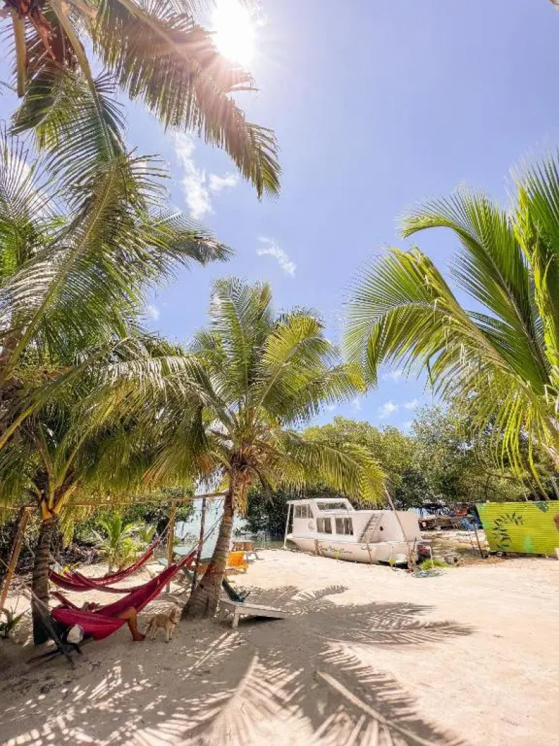 Bella's Backpackers Hostel