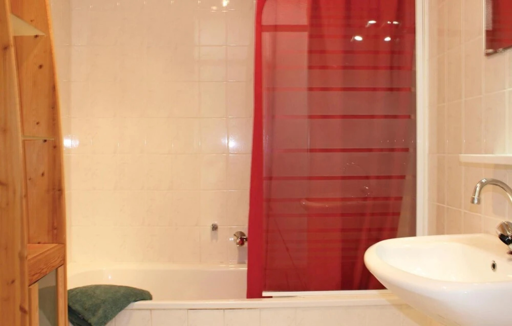 Awesome Home in Lunteren With 4 Bedrooms, Wifi and Sauna