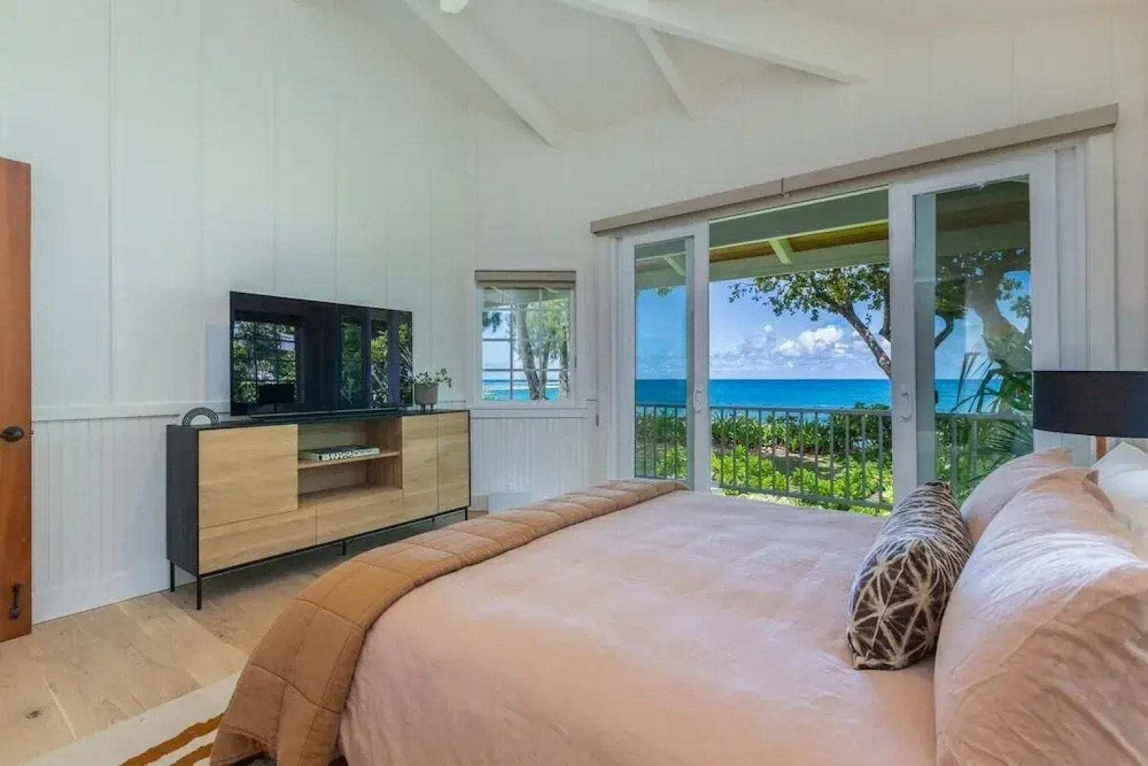 Camp Alealea 2 3 Bedroom Home by RedAwning