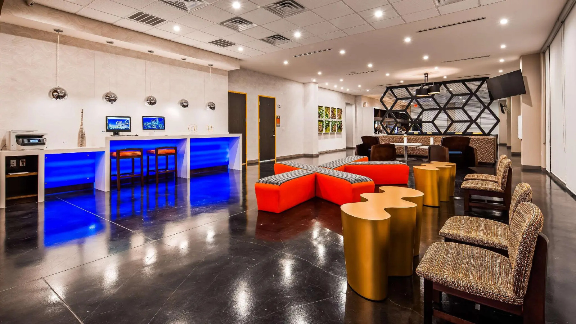 GLō Best Western Dallas South DeSoto