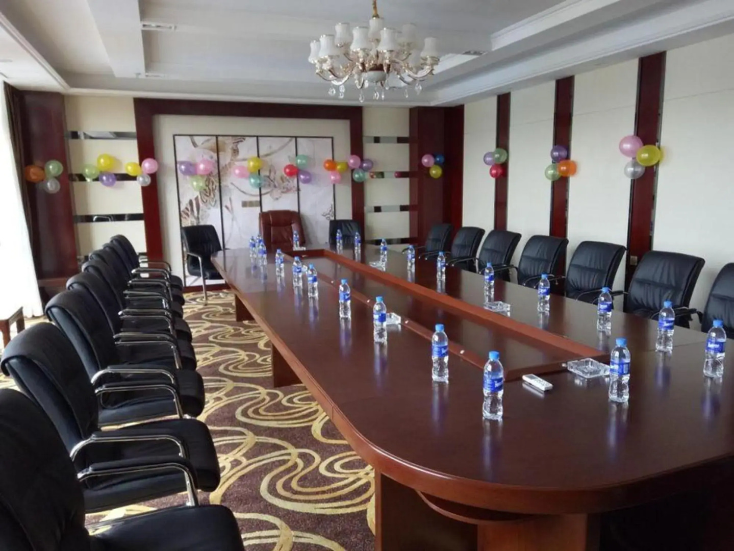 Golden Apple Hot Spring Hotel