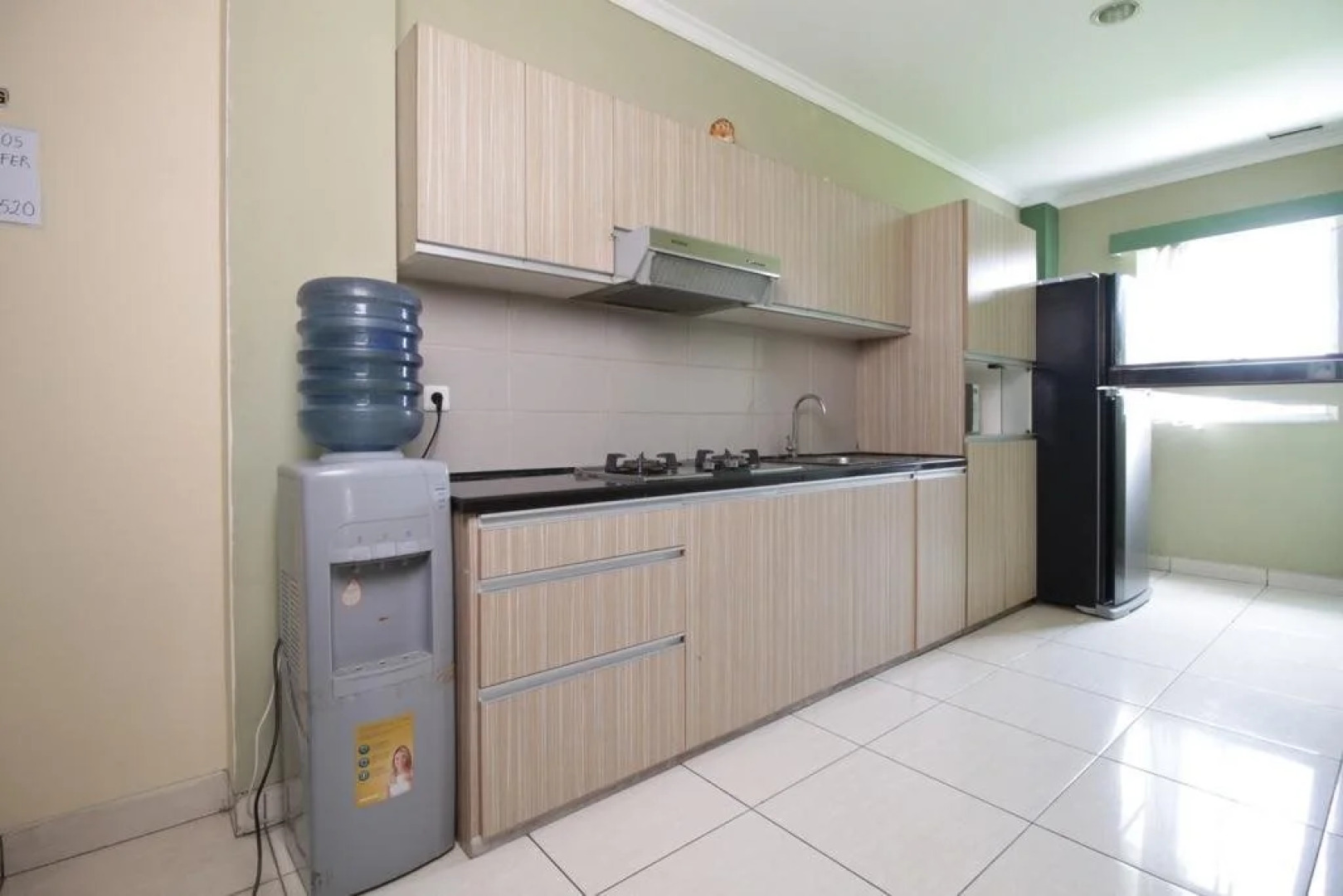 RedDoorz near Lippo Village 3