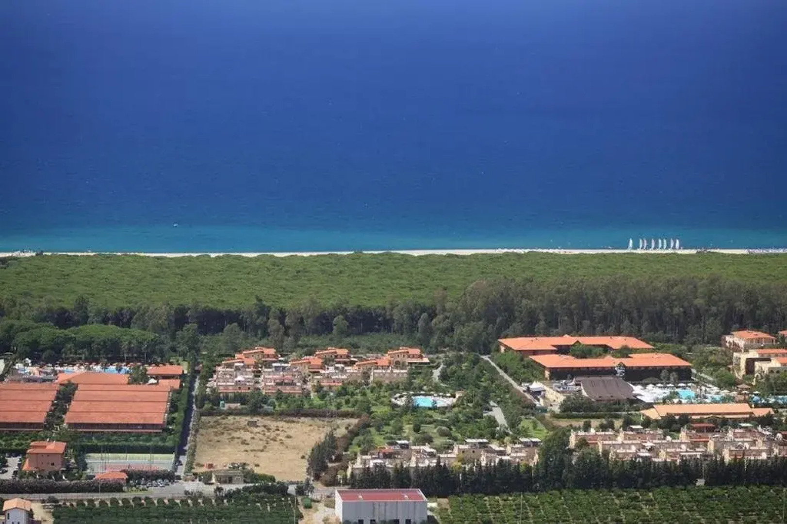 Pizzo Beach Club Resort