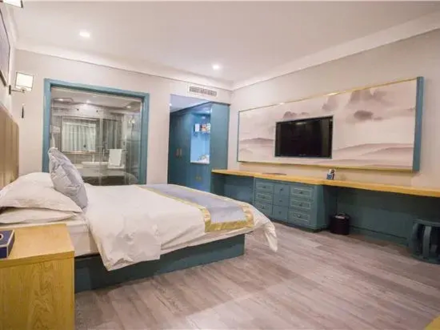 Great Wall Holiday Hotel