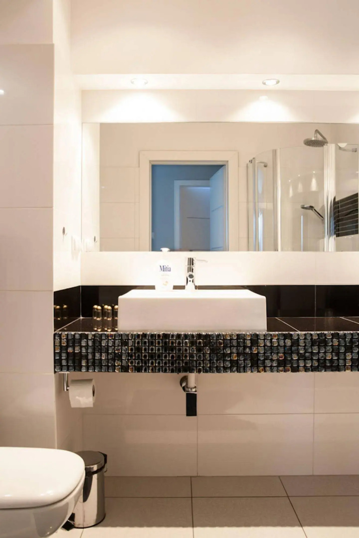 Platinum Towers Country 2 Country