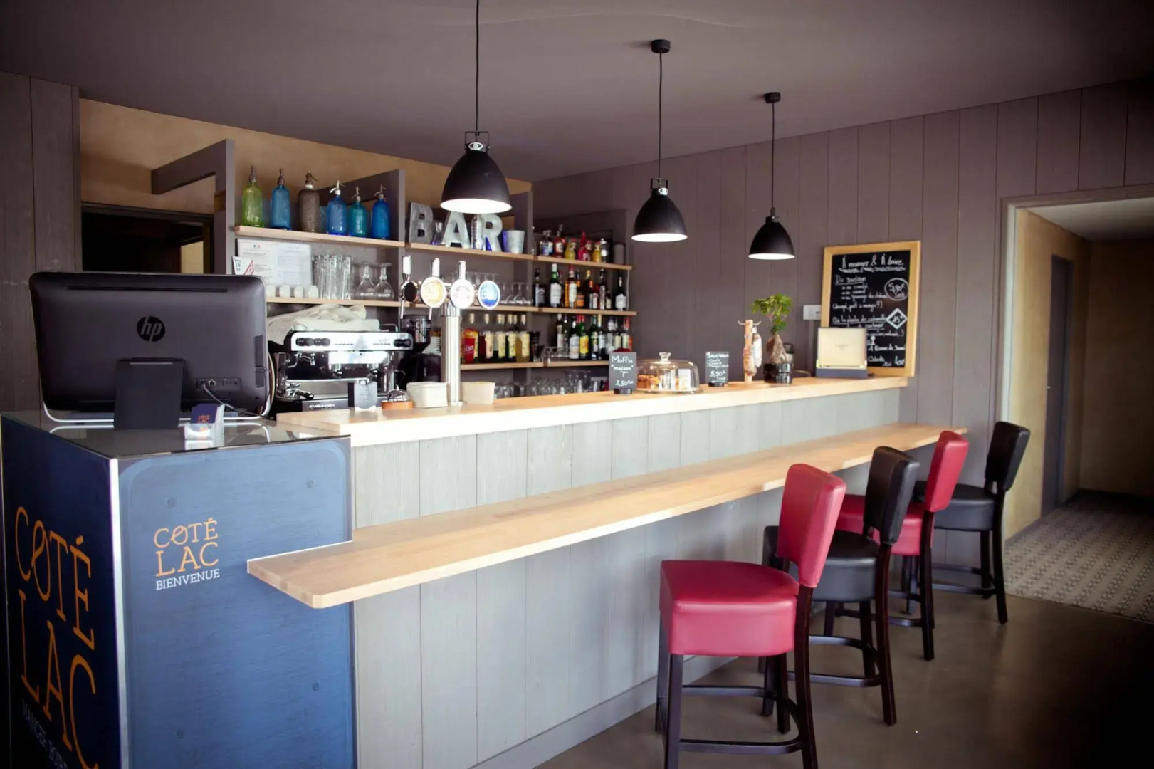 Hôtel Restaurant Logis Côté Lac