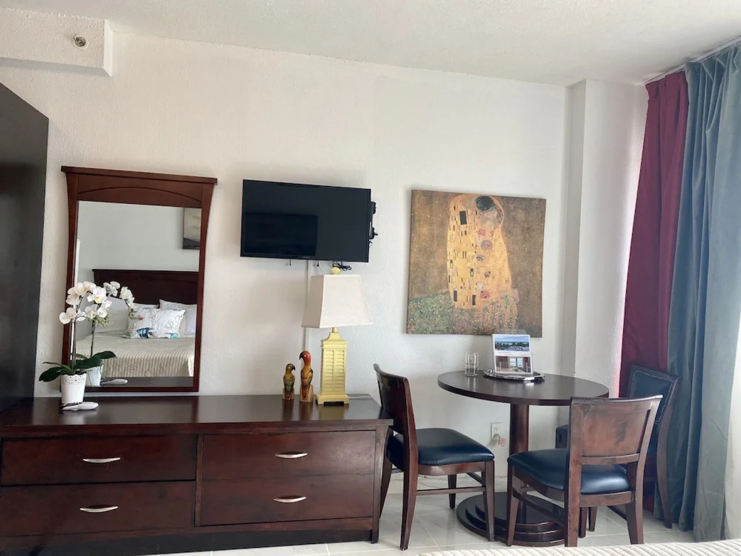 Casablanca by Suarez Condo Hotels