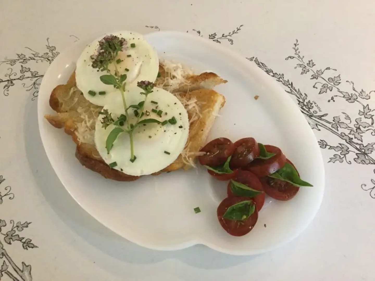 Honeysuckle Hill Inn