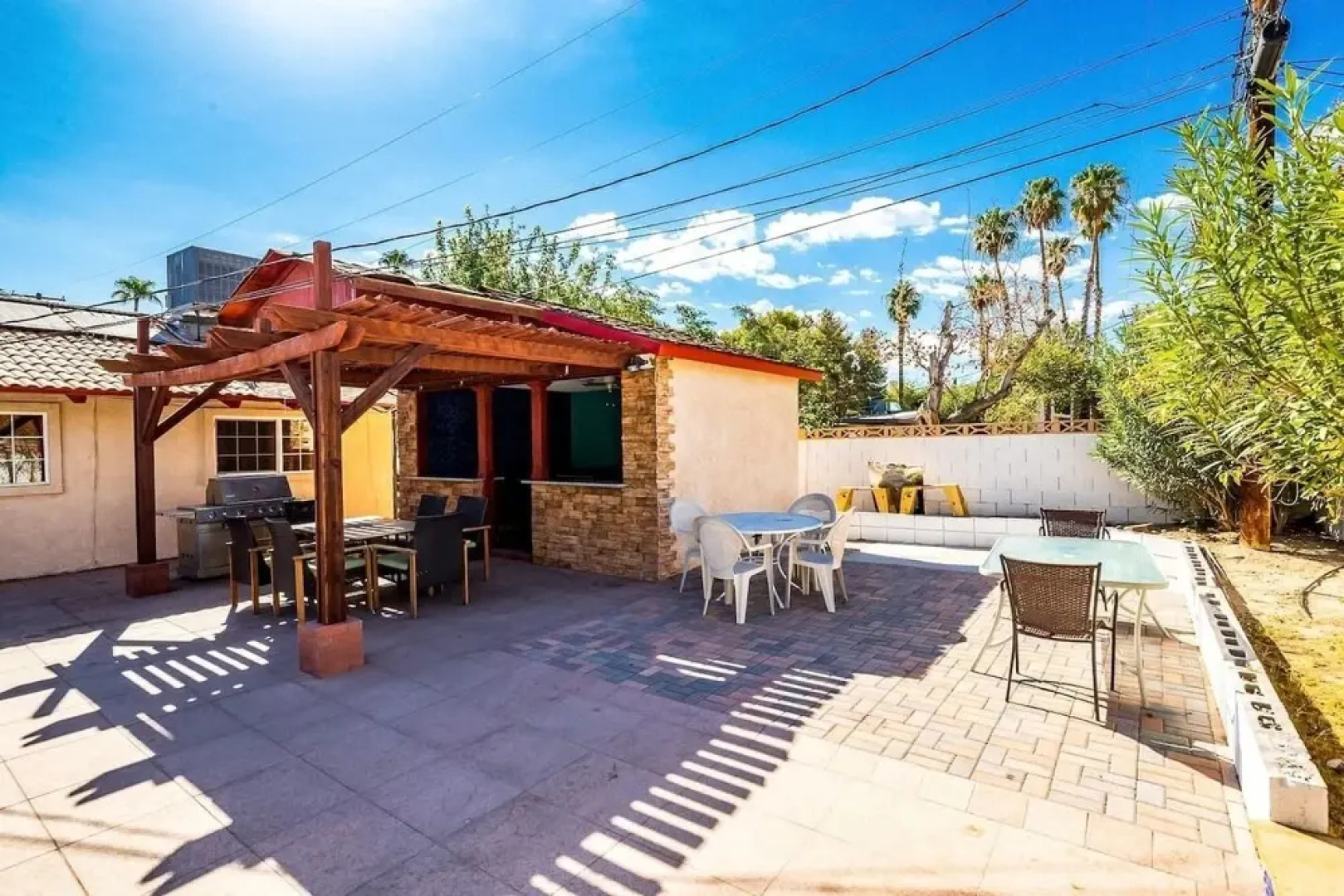 Las Vegas Elegance! Pool Table & Sparkling Pool!