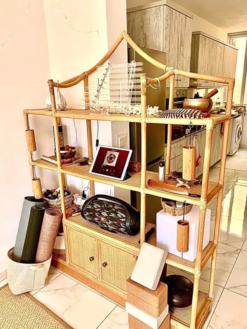 Private bedroom with balcony in a shared apartment at the Bay of Xlendi