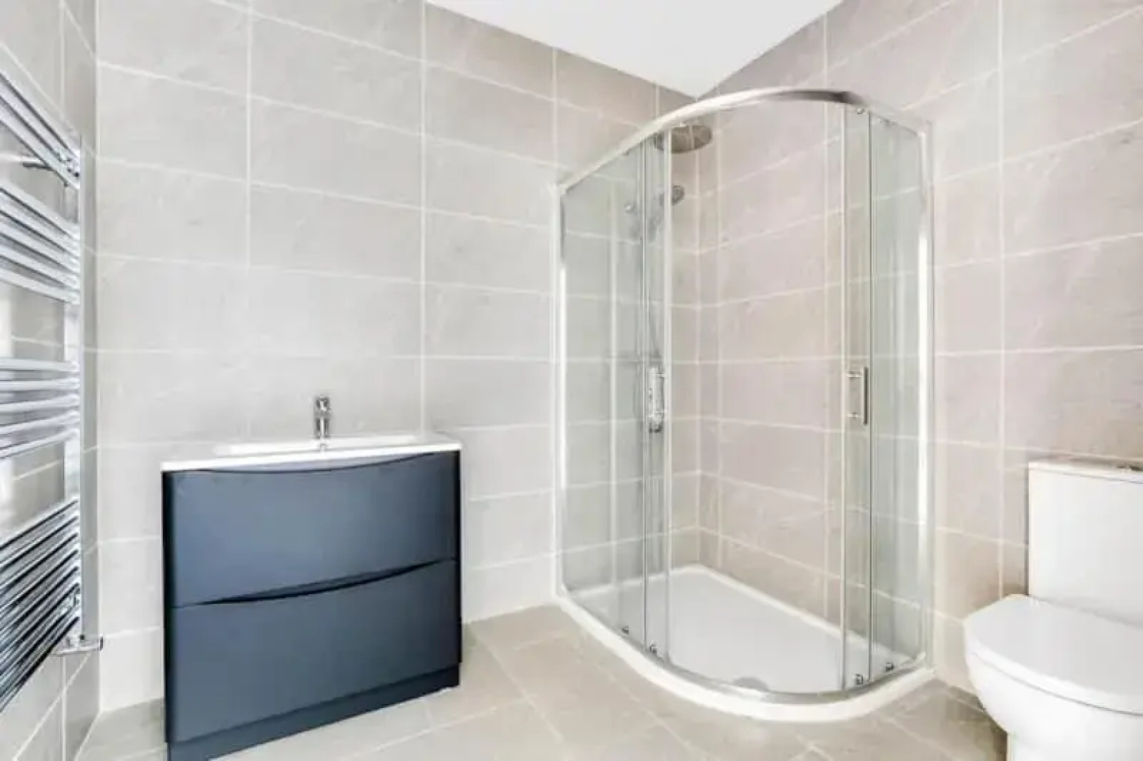 BayView Luxury 3 Bedroom Apartment First Floor