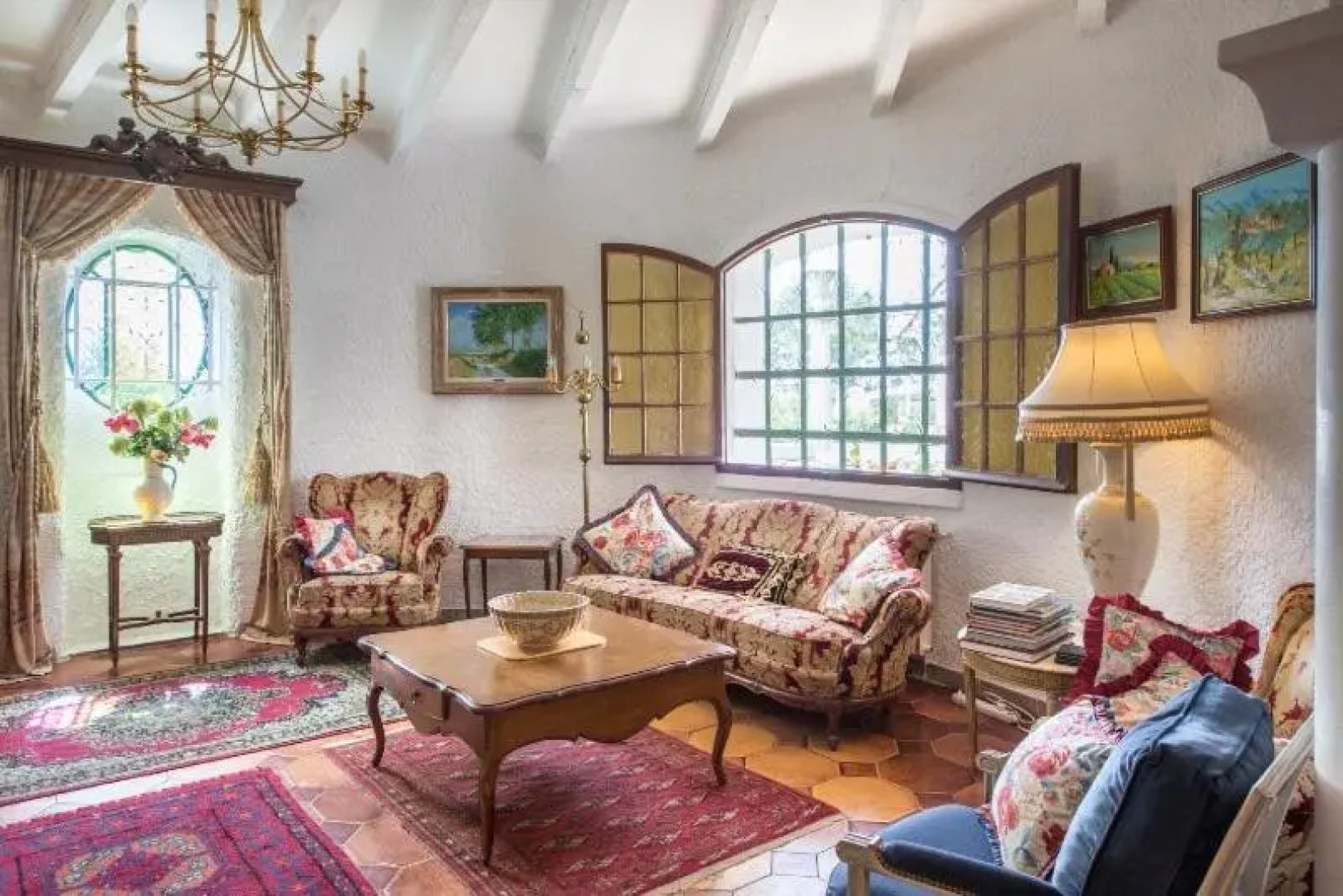 Villa with Pool in Provence -Villa Romantique Sleeps Up To 12+4 in Optional Gite