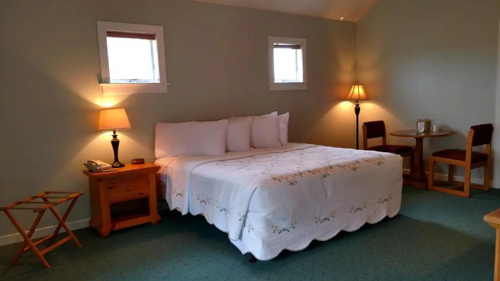 Spruce Lane Lodge and Cottages