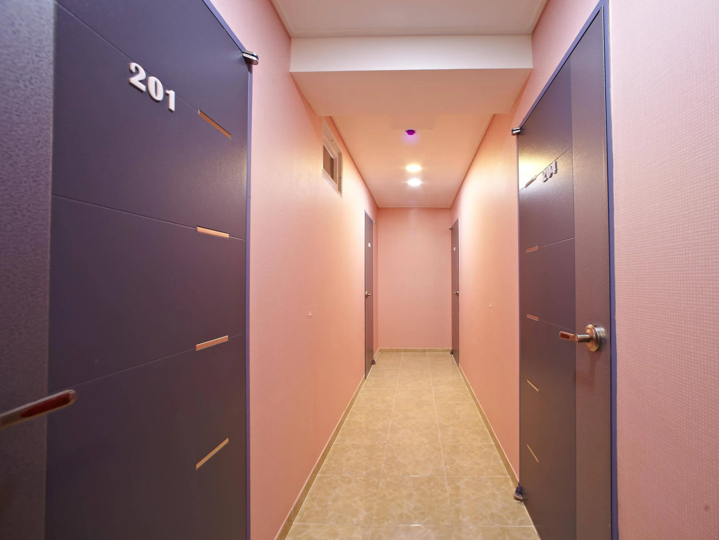 Rainbow Hotel Myeongdong