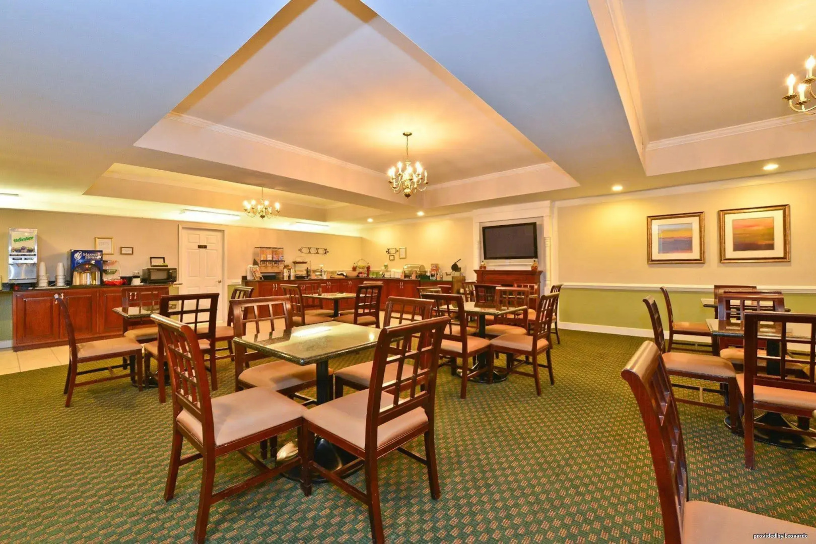Best Western Plus Governor's Inn