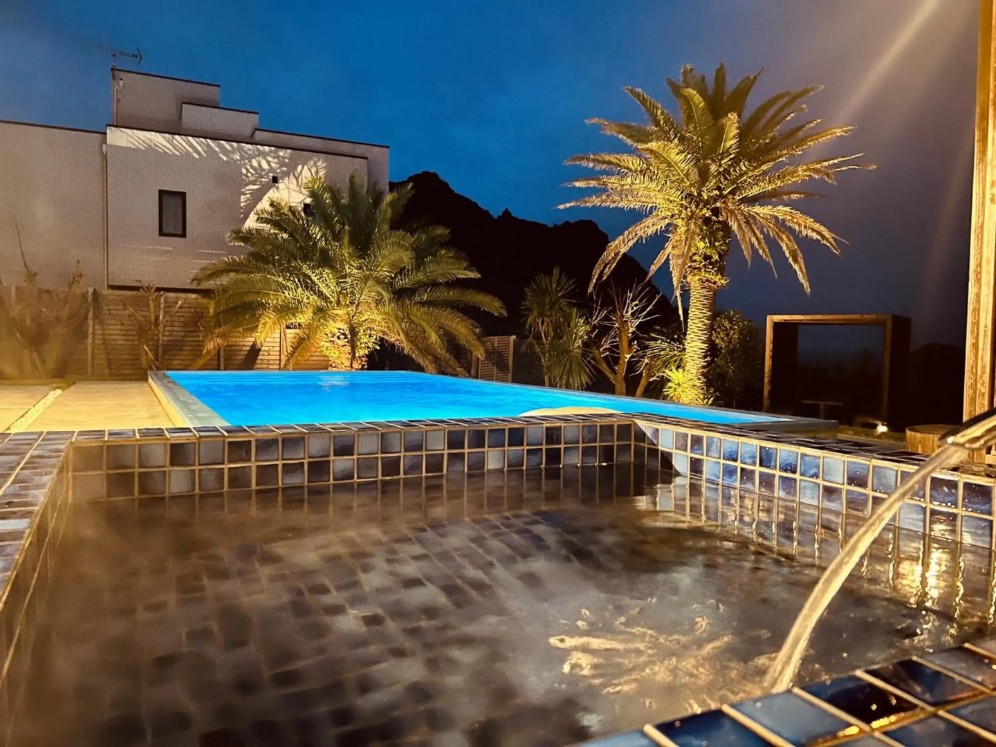 HOKULANI by the sea オーシャンビュー貸別荘プール付BBQサウナで整える