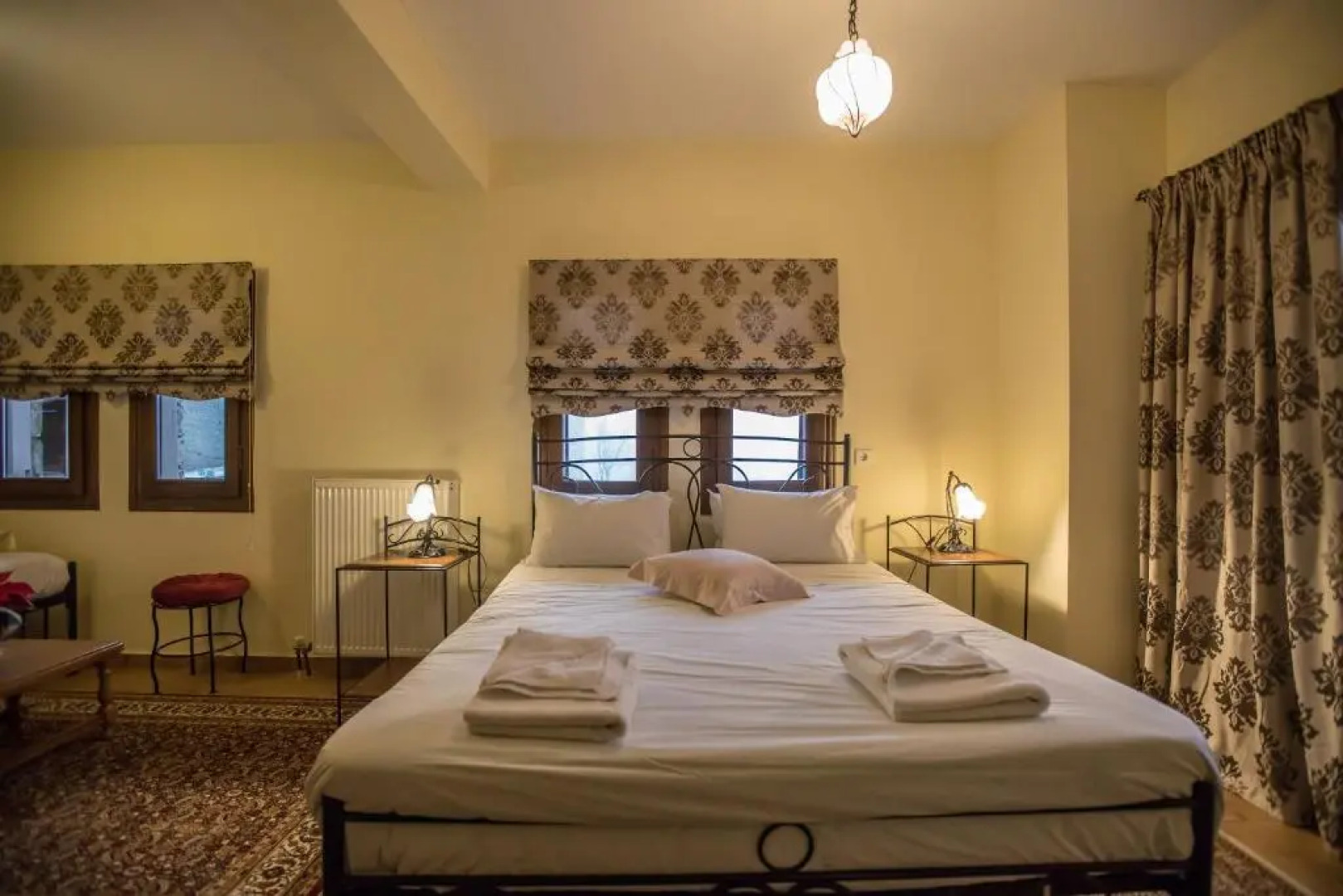 Katsaros Traditional Hotel