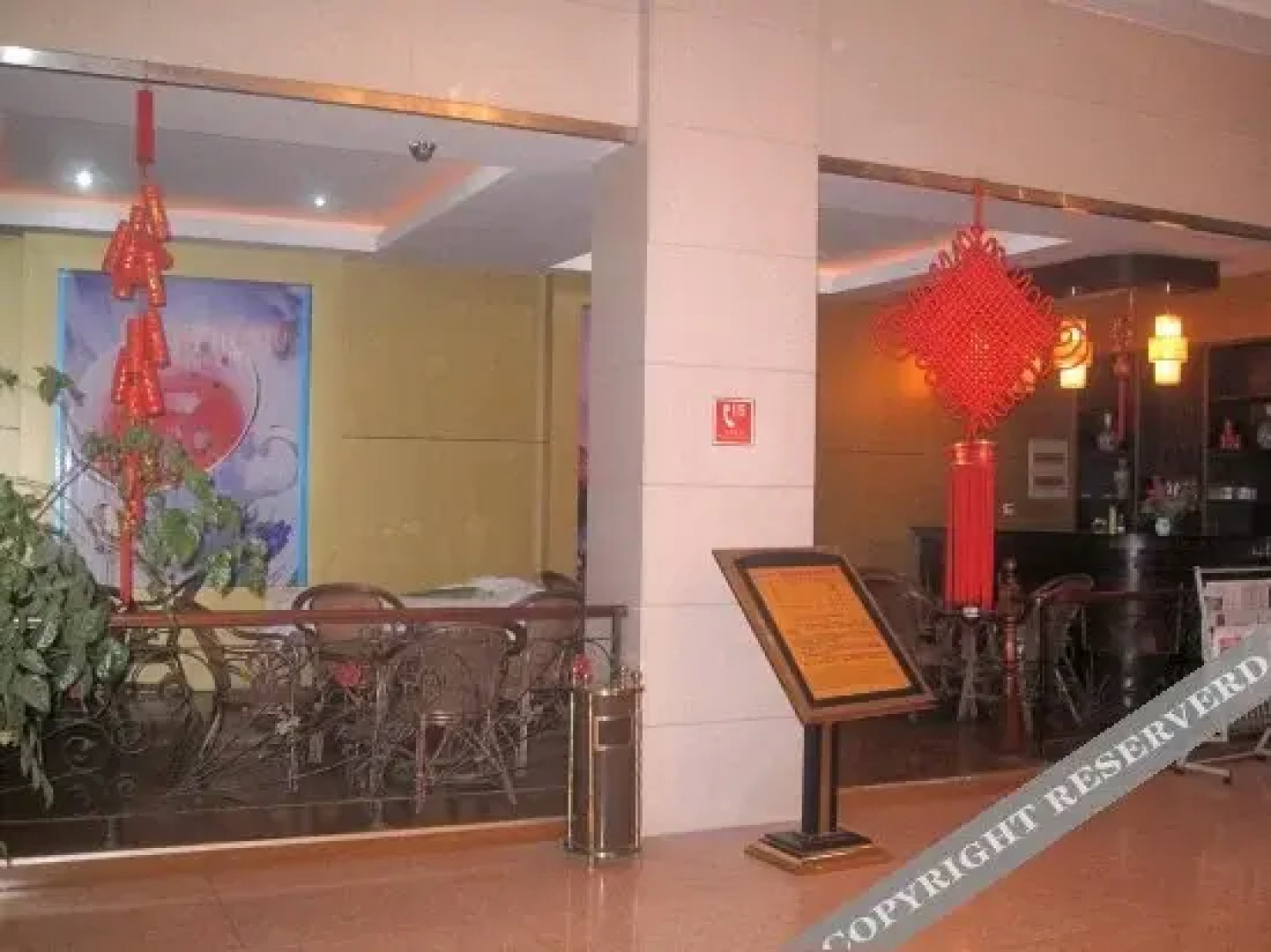 Quzhou Crown Holiday Hotel