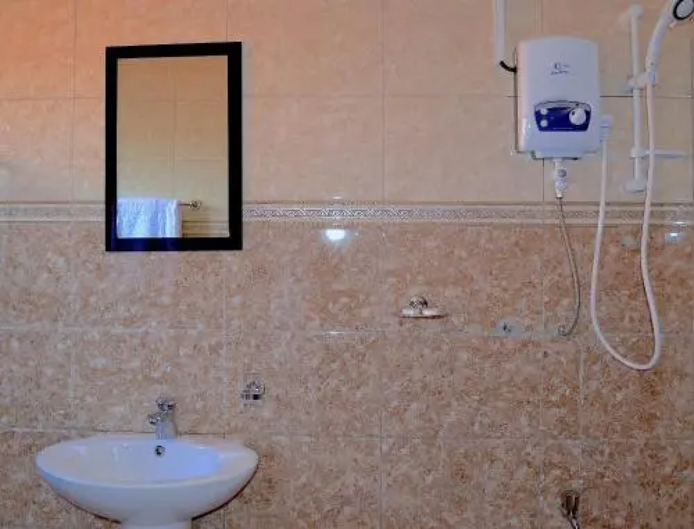 Petit Saigon Beach Hotel