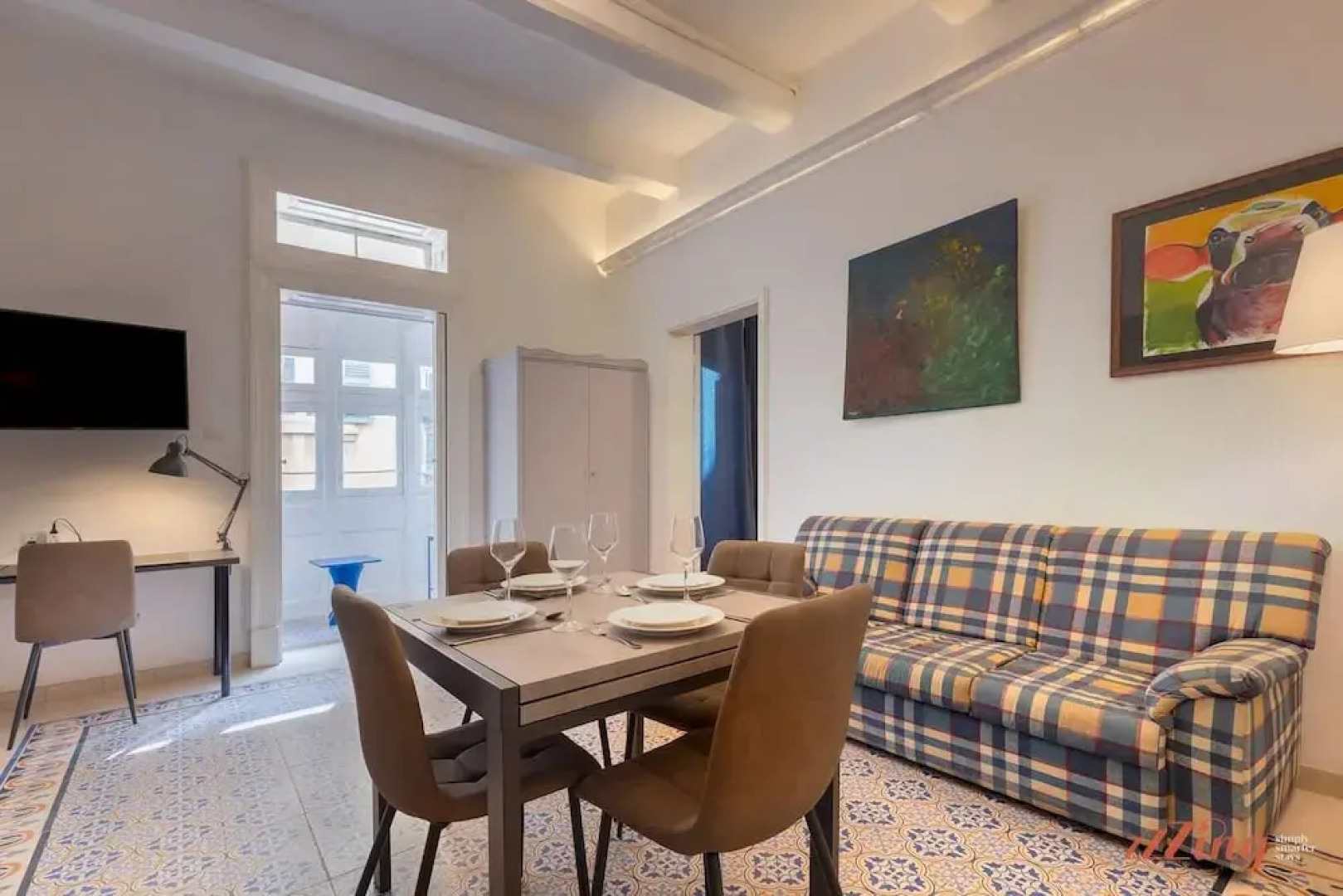 Apartment w Traditional Maltese Balcony in Valletta