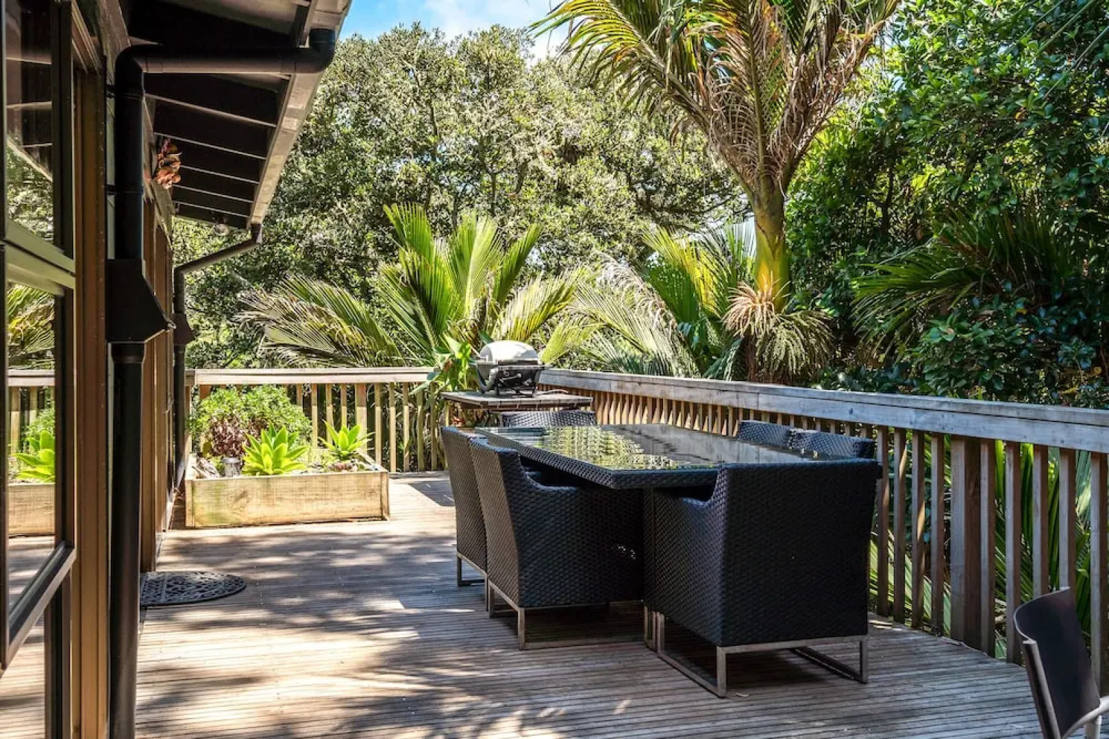 Treetops - Forest Escape - Onetangi