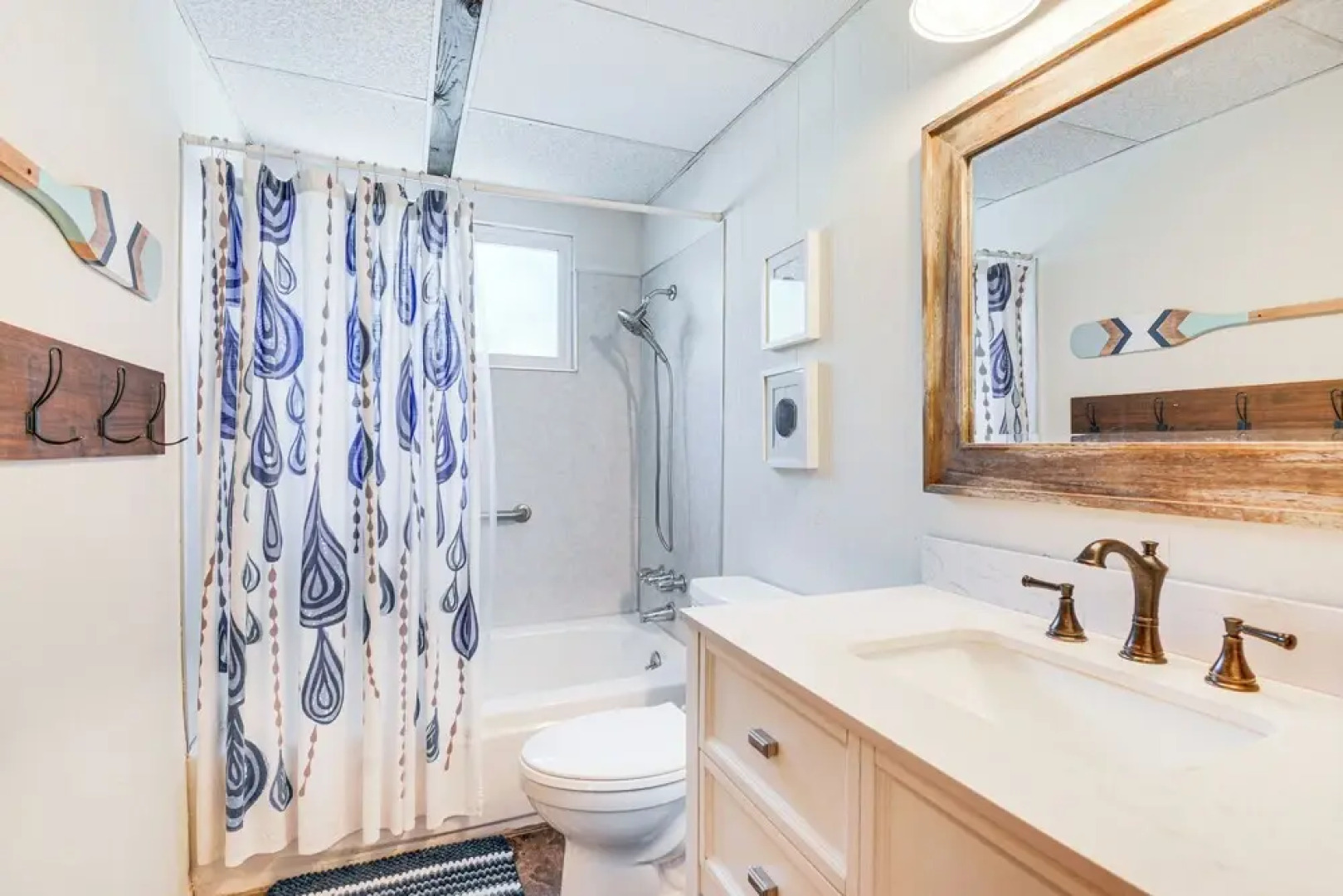 2 Cabins: Group & Family Getaway in Arnold!