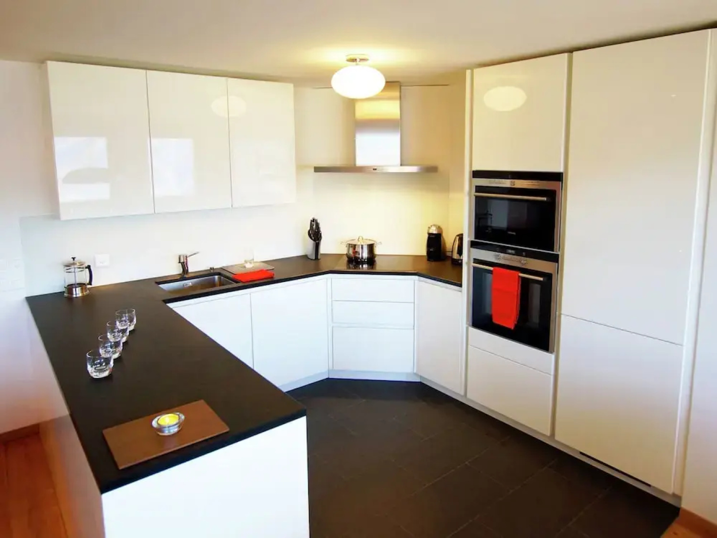 Luxury Apartment with Hot Tub in Veysonnaz