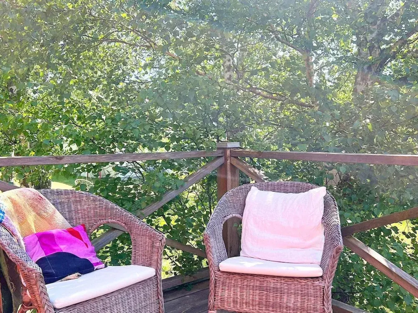 Attractive Apartment With Terrace-by Traum