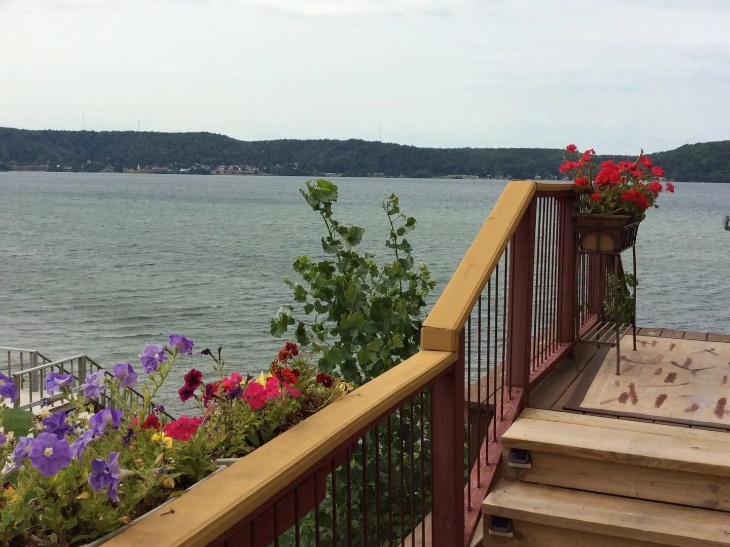 Pictured Rocks Bed And Breakfast