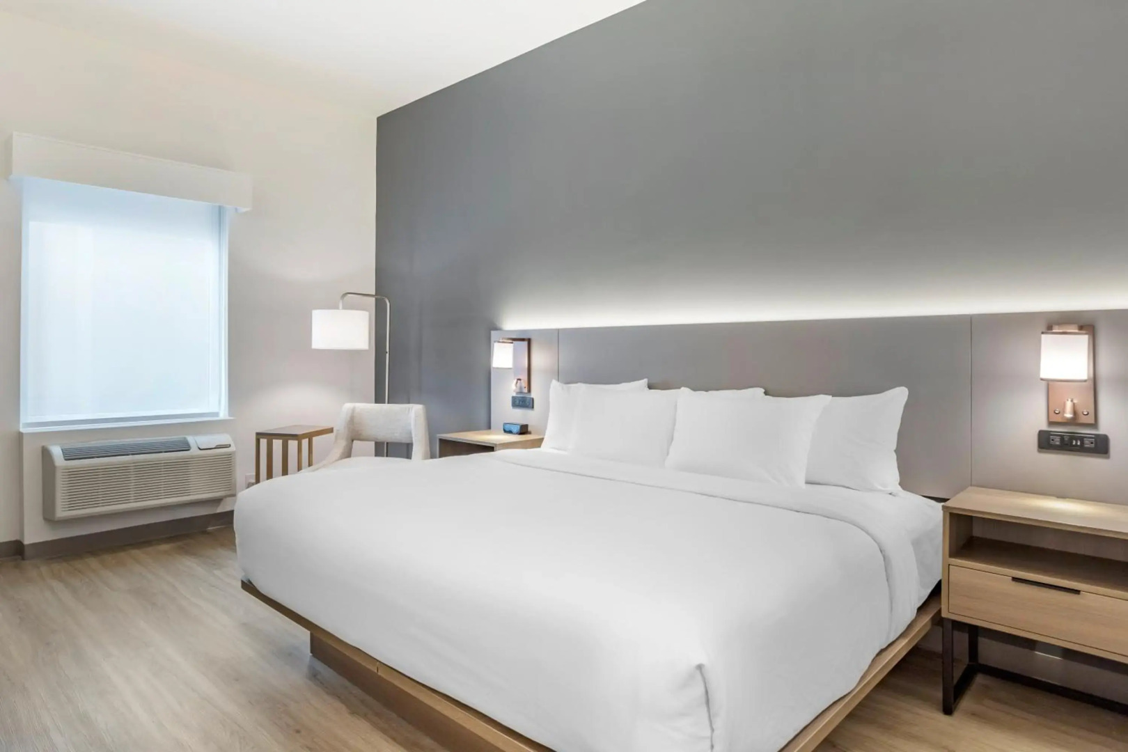 Comfort Inn & Suites Newark Liberty International Airport