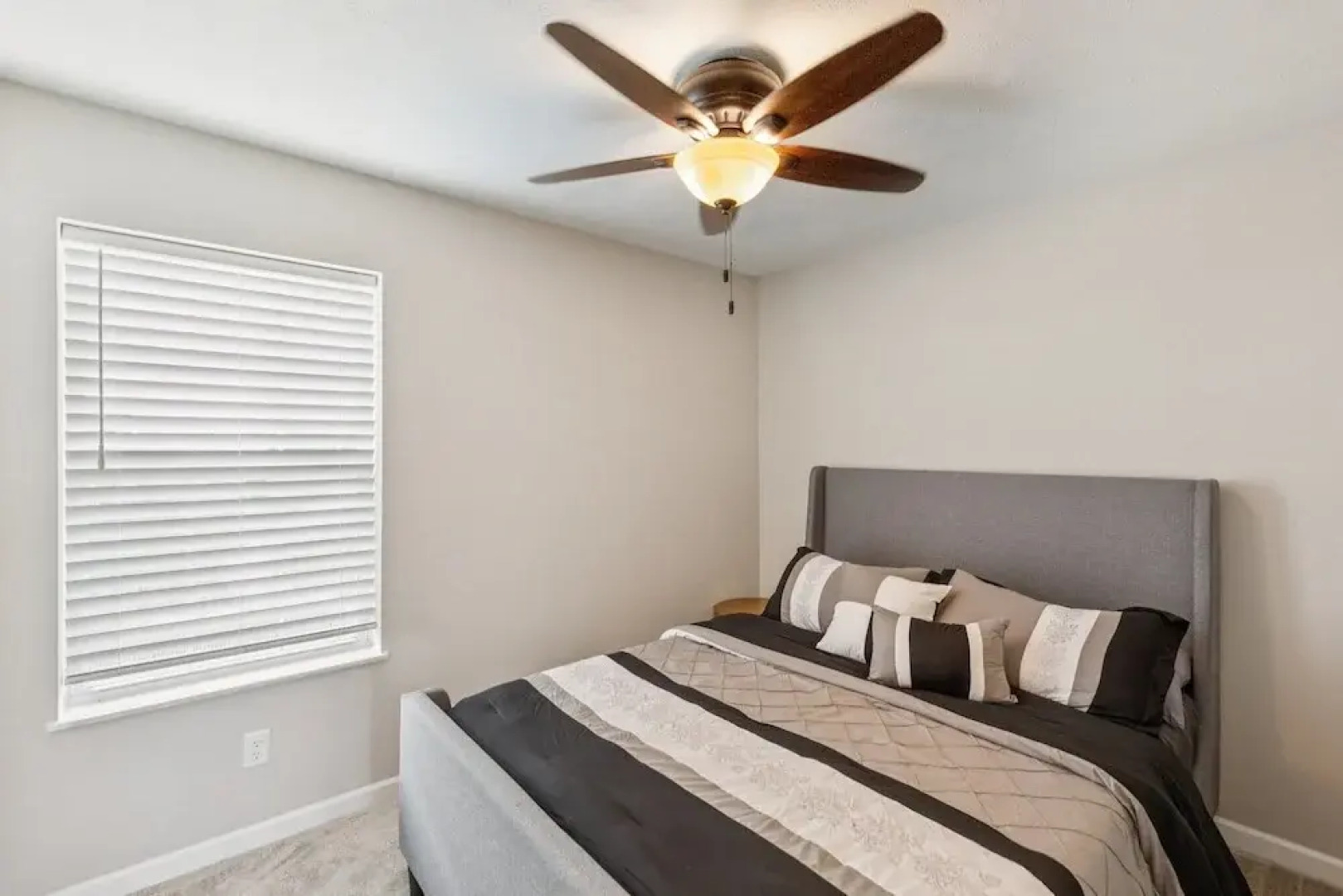 Oglesby Vacation Home 6 Bedroom Home