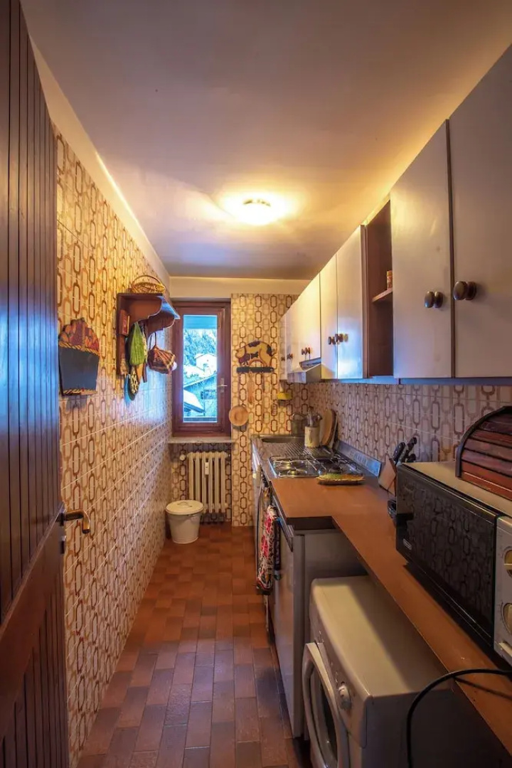 Welcoming 3BR Flat with parking in Verrand