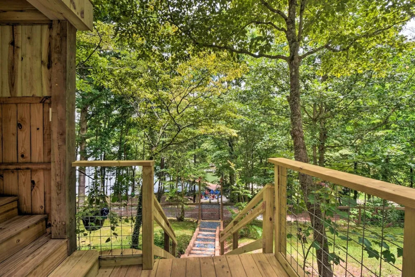 Hiawassee Getaway w/ Hot Tub, Deck & Lake Access!