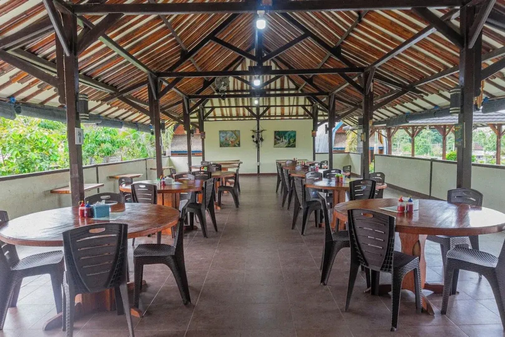 Green orry inn cafe & cottages