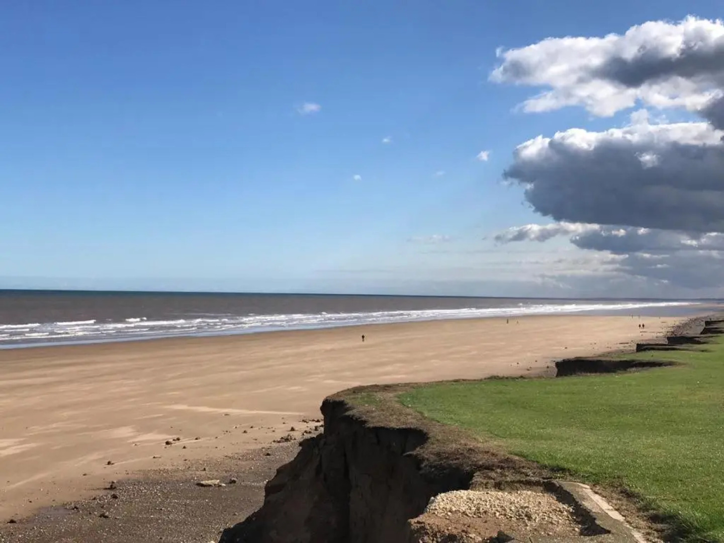 Fishtail House - Stylish Apartments minutes from the sea