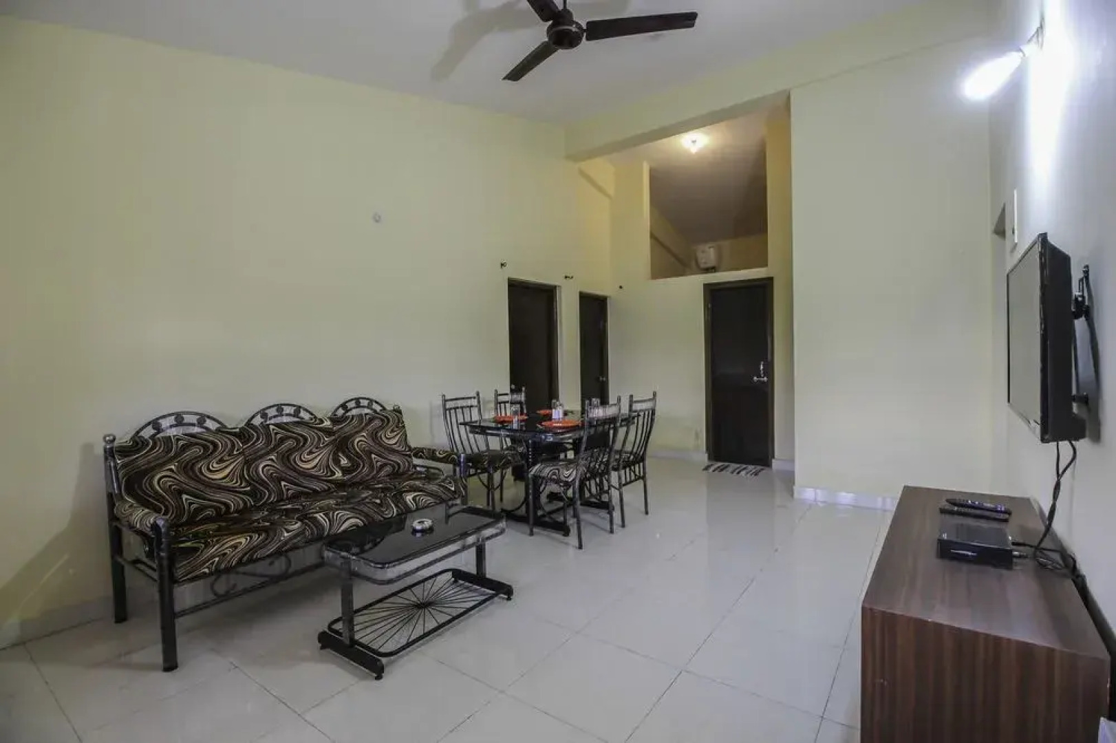 OYO 10917 Home Breezy 2BHK Near Calangute