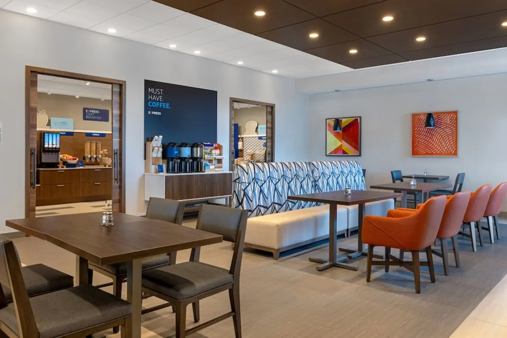 Holiday Inn Express & Suites St.Thomas by IHG