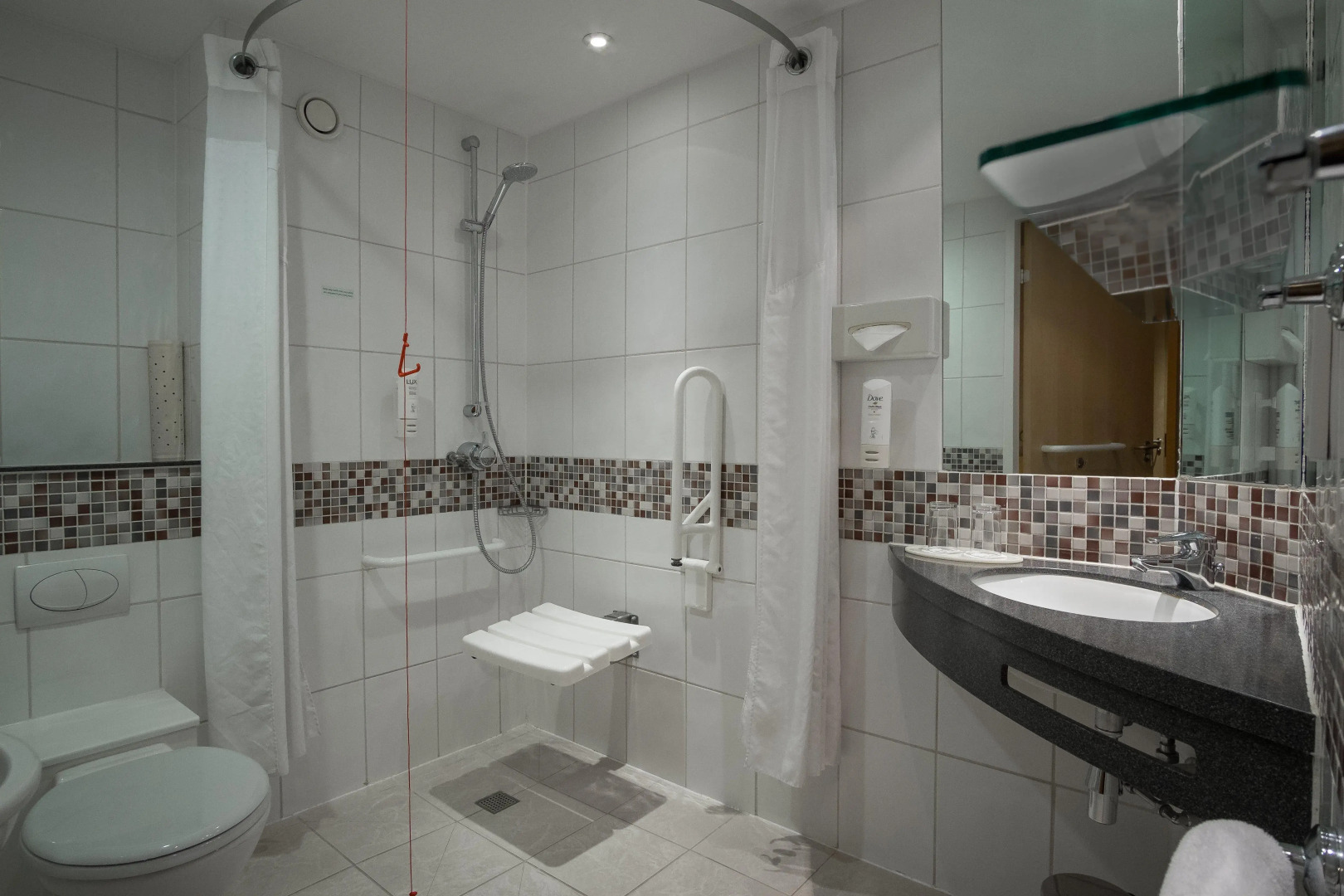 Holiday Inn London Brentford Lock by IHG