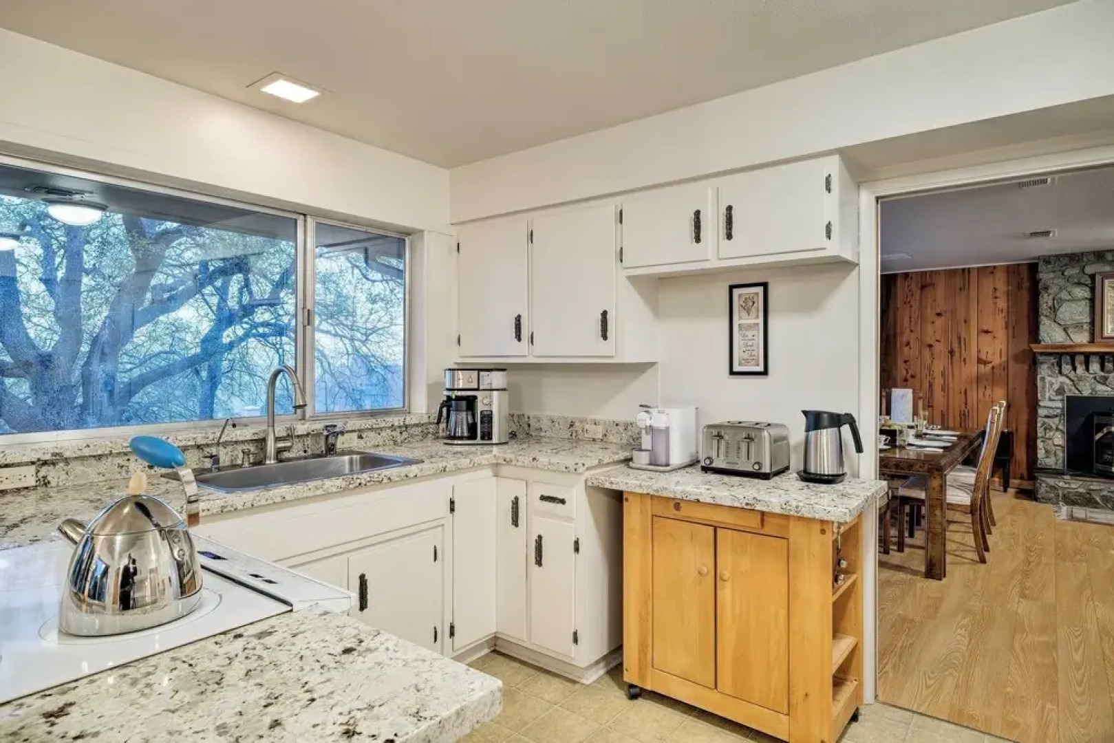 Unique 'yosemite Mountaintop Retreat' on 100 Acres