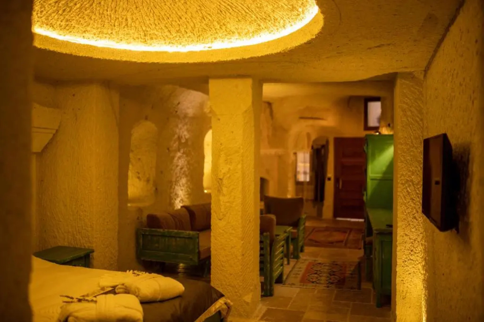 Pome Granate Cave Hotel